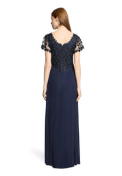 Abendkleid mit Spitzenstickerei