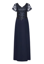 Abendkleid mit Spitzenstickerei