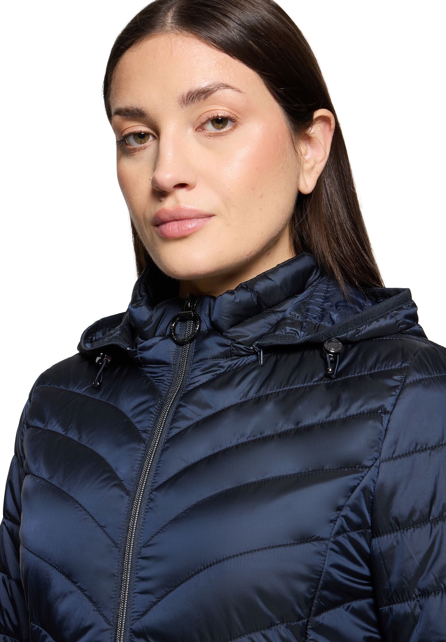 Steppjacke mit abnehmbarer Kapuze