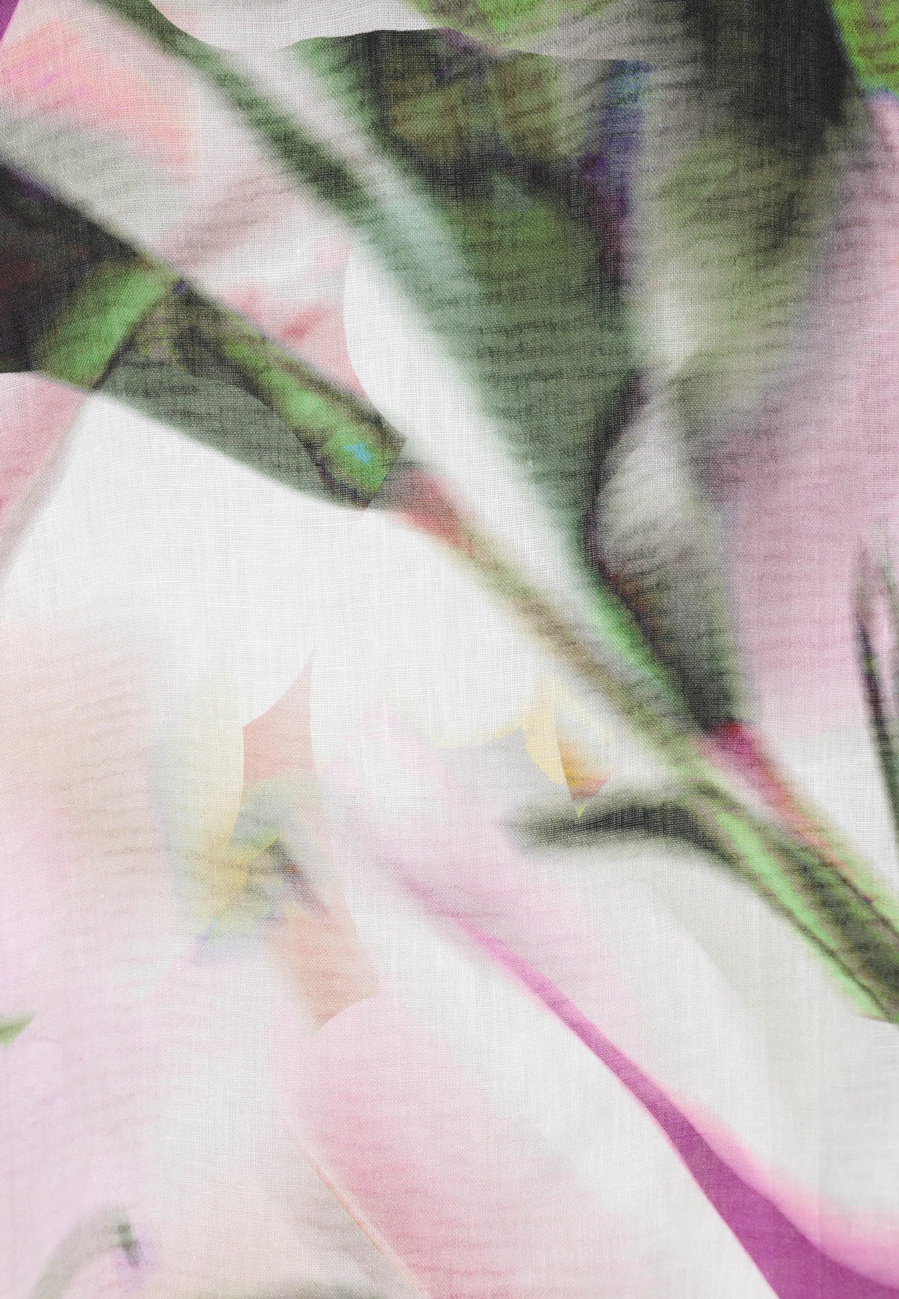 Leinenbluse mit V-Ausschnitt
