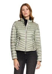 Steppjacke mit Stehkragen