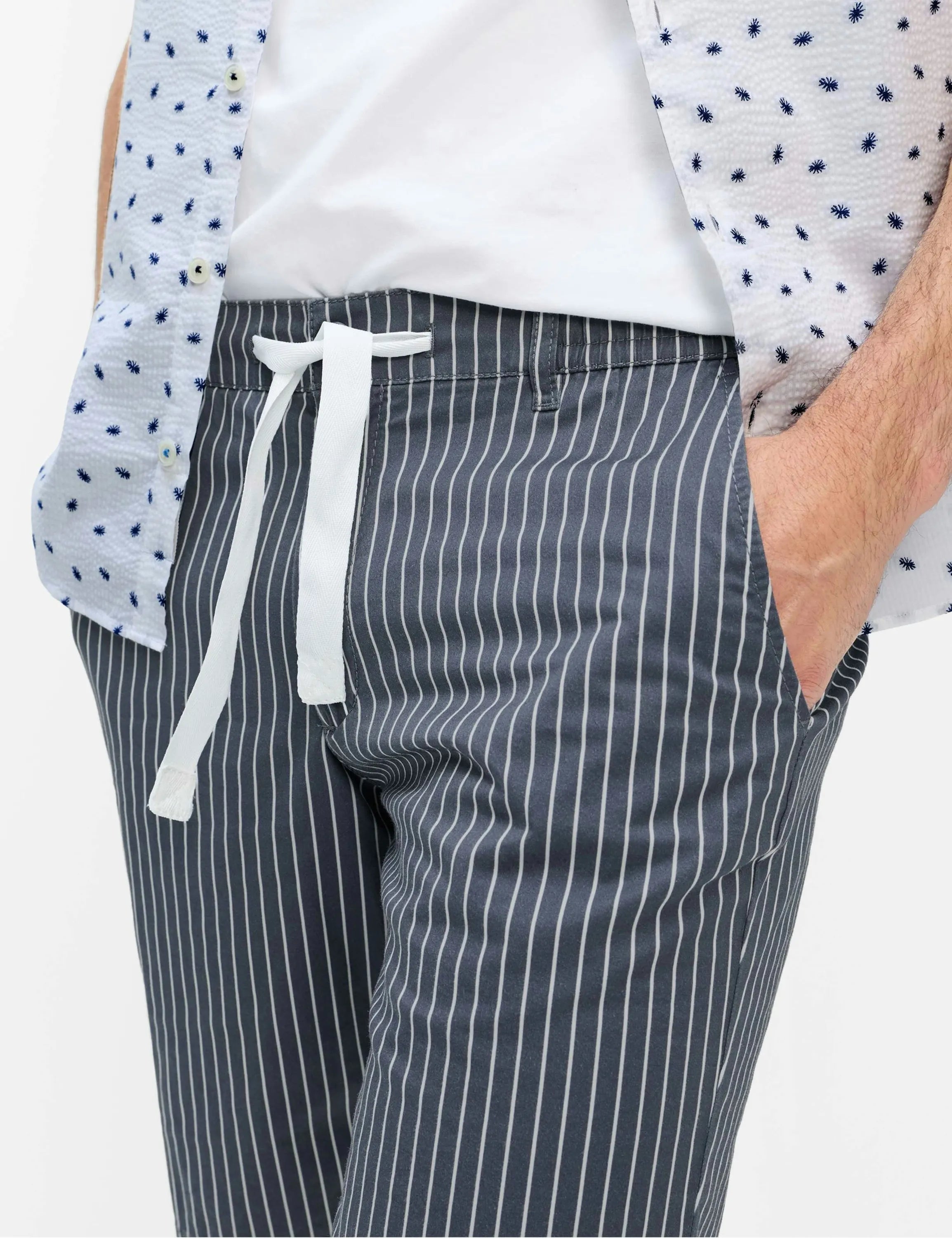 Shorts BOZEN Modern Fit